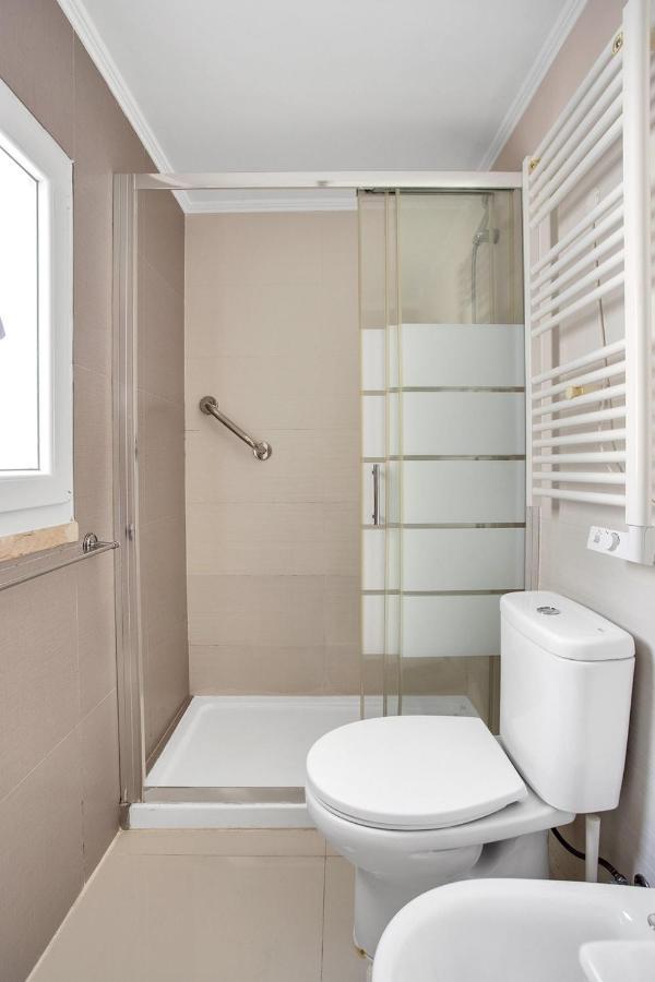 Modern 2 Bedroom Apartment in Estrela with Outside Terrace! Amazing for Families, Couples, Friends Lissabon Exterior foto
