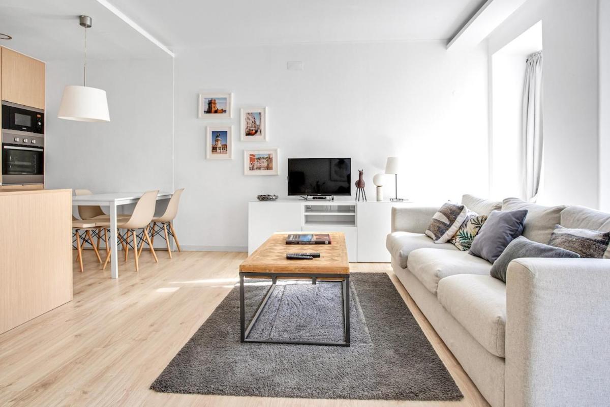 Modern 2 Bedroom Apartment in Estrela with Outside Terrace! Amazing for Families, Couples, Friends Lissabon Exterior foto